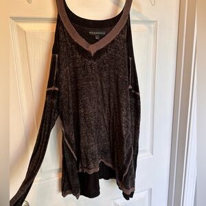 Rock Republic open shoulder long sleeve shirt size XL